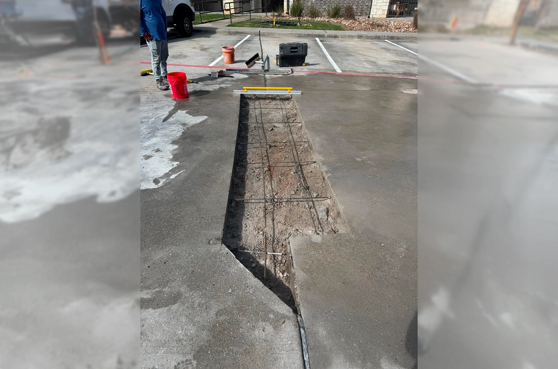 Steel mesh placement